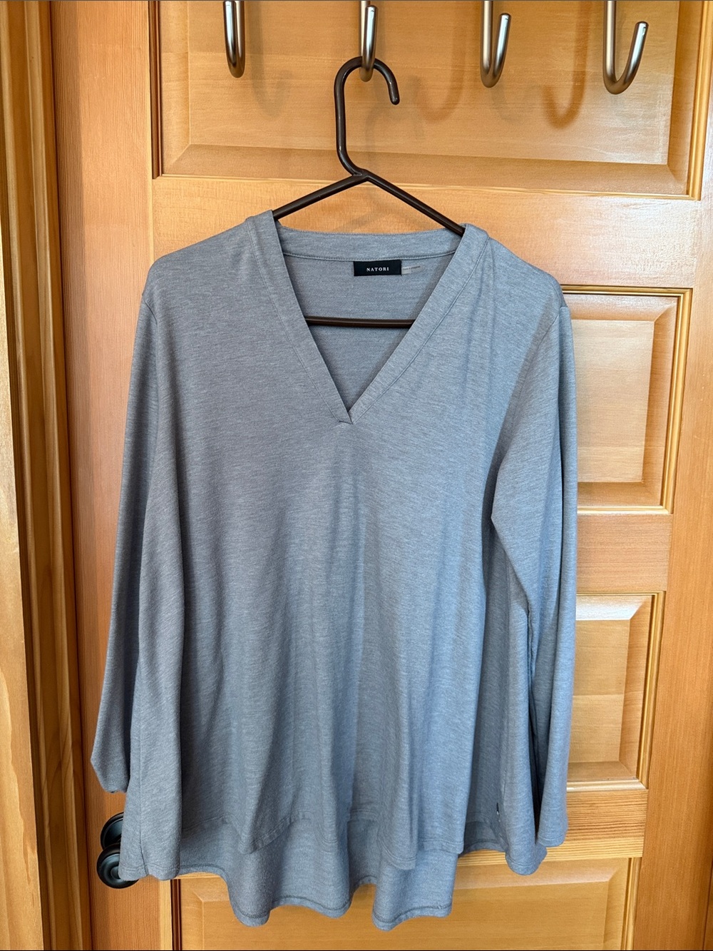 Natori Light Gray V-Neck Long Sleeve Tunic